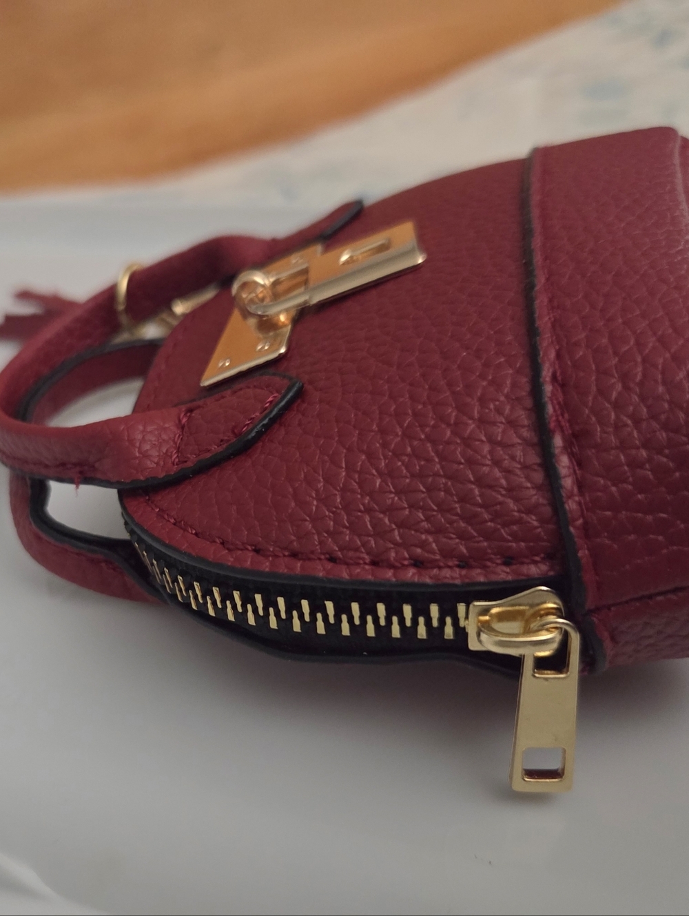 Red Mini Bag Keychain Charm Faux Leather Gold Hardware NEW - Picture 4 of 6